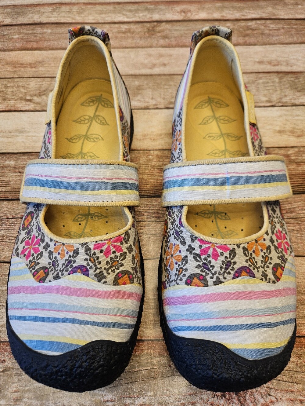 Keen Harvest Mary Jane Flats - Picture 3 of 13